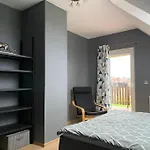 Apartment 4 Bedroom Family House With Access To A Hot Tub *