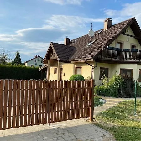 4 Bedroom Family House With Access To A Hot Tub