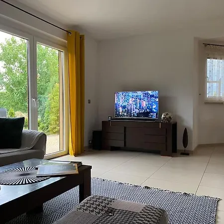 4 Bedroom Family House With Access To A Hot Tub *