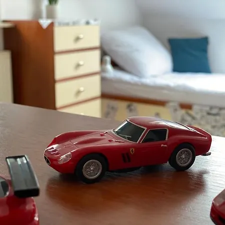 Apartment 4 Bedroom Family House With Access To A Hot Tub