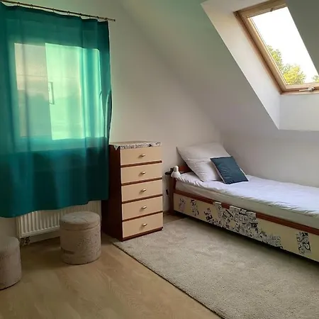 4 Bedroom Family House With Access To A Hot Tub Apartman Goczałkowice-Zdrój