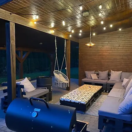 Apartment 4 Bedroom Family House With Access To A Hot Tub