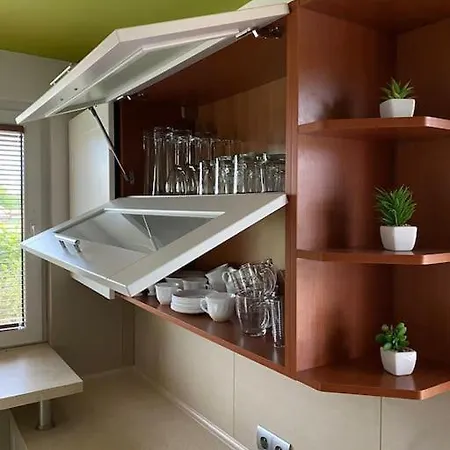 4 Bedroom Family House With Access To A Hot Tub