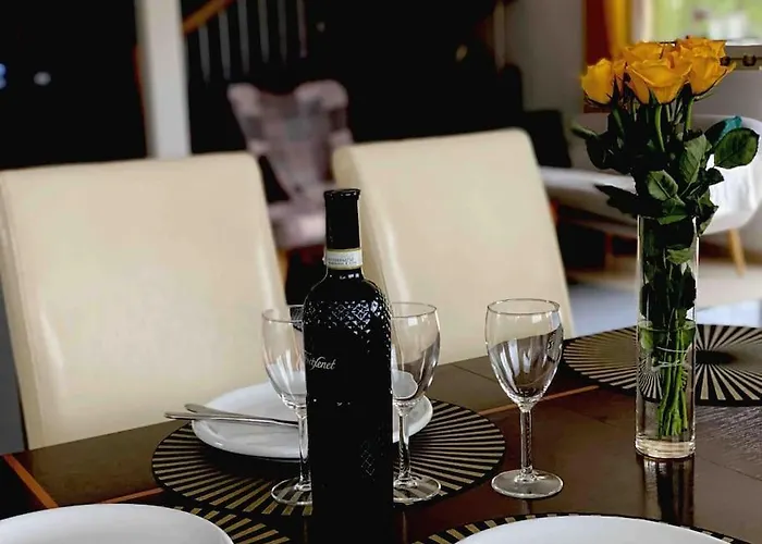 Apartmán 4 Bedroom Family House With Access To A Hot Tub Goczałkowice-Zdrój